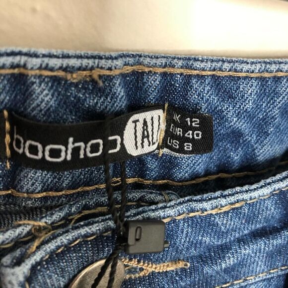 BOOHOO NWT Medium Denim Wash Mom Distressed Ripped Jeans, 8 Tall - Picture 8 of 10